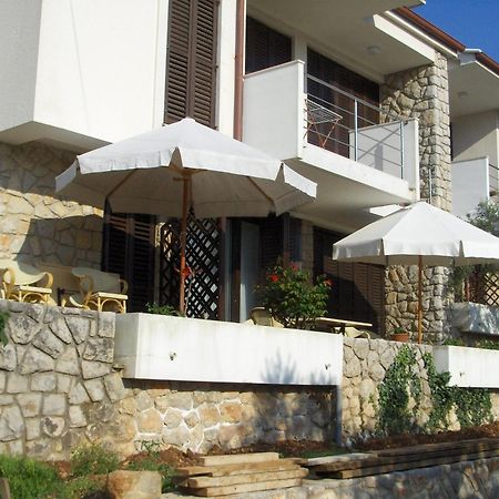 Apartments Ljubo & Lili Cres Exterior foto