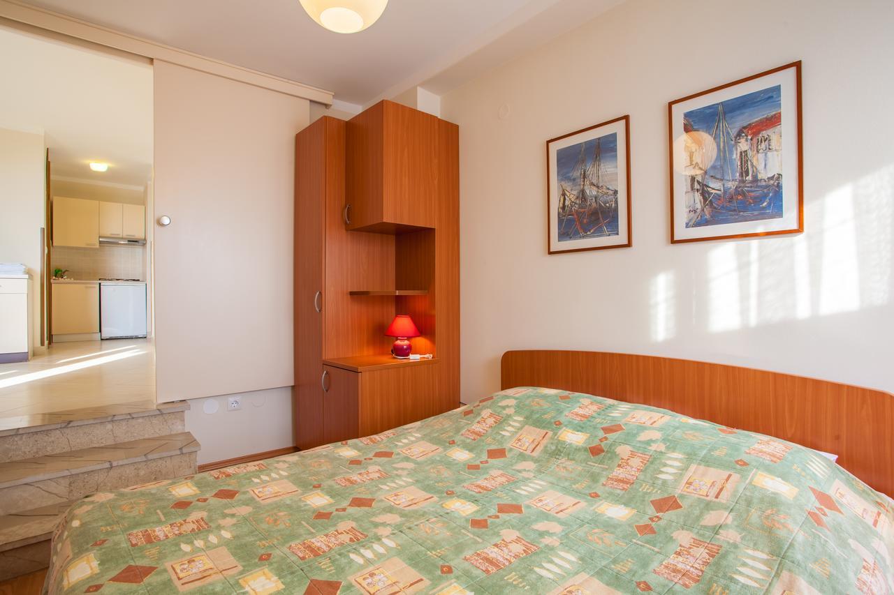 Apartments Ljubo & Lili Cres Exterior foto